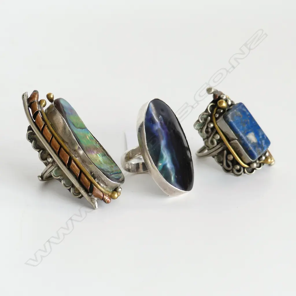 3 LG STATEMENT RINGS Image 1++