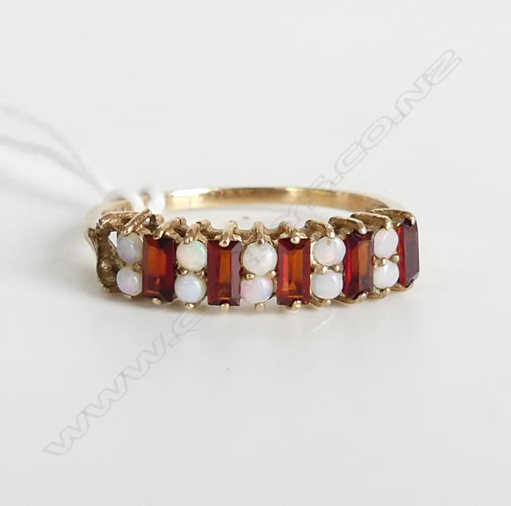 9CT GOLD HALLMARKED GARNET & OPAL RING, SIZE T, 2.2GMS ONE STONE MISSING Image 1++