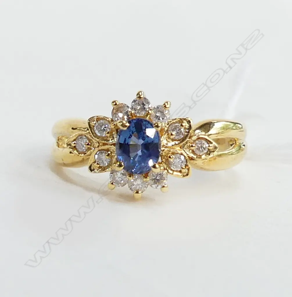 18CT GOLD SAPPHIRE & DIAMOND RING, 3.36GMS, SAPPHIRE 0.50ct, DIAMOND 0.25ct Image 1++