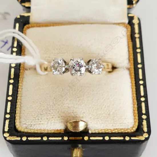 18CT 3 DIAMOND 0.68ct RING 2.7 GRAMS SIZE M 1/2 w valuation see 2nd photo