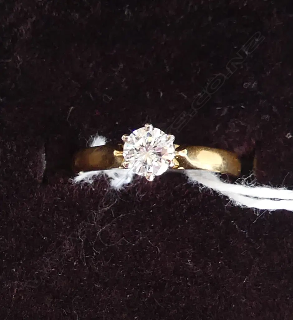18CT DIAMOND 0.51ct SOLITAIRE RING colour E. 3.2 GRAMS w. 2003 APPRAISAL see 2nd photo Image 1++