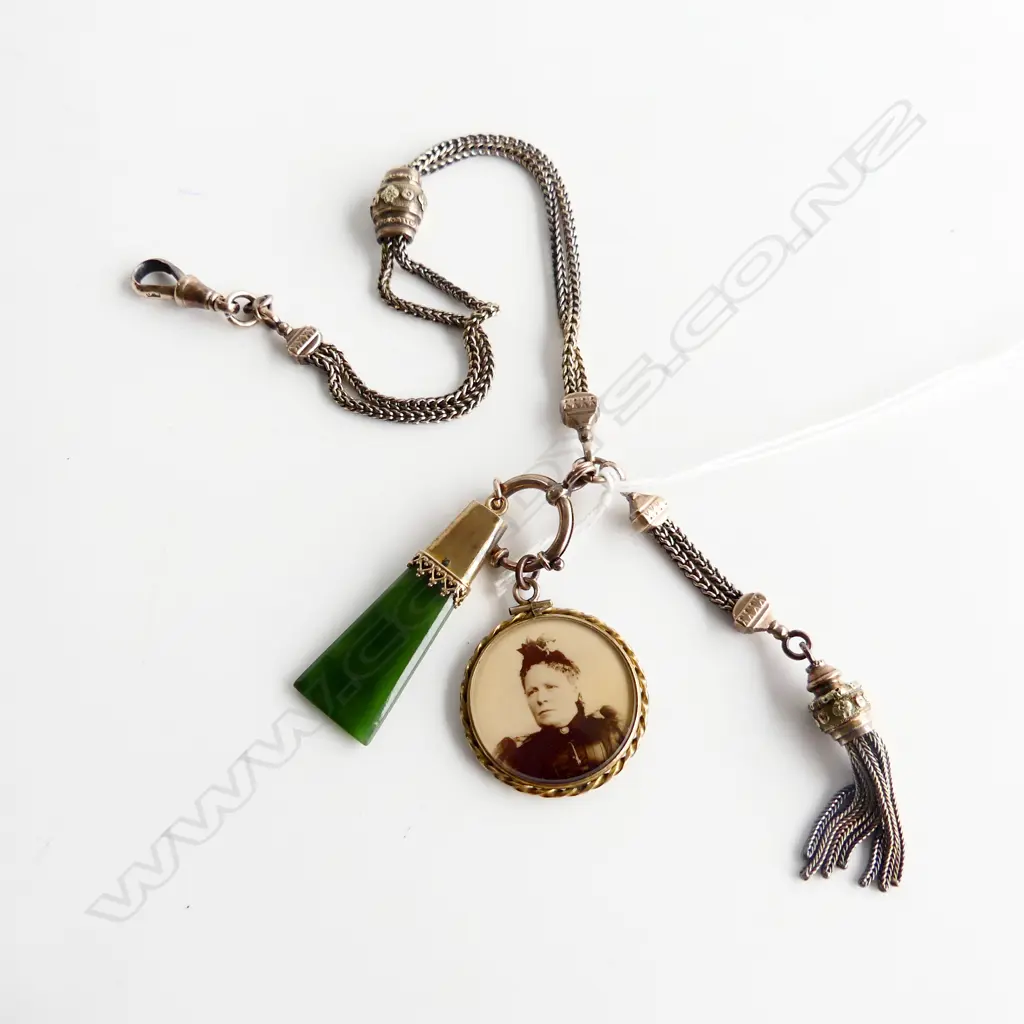 VINTAGE 9ct GOLD ALBERTINA CHAIN WITH GREENSTONE & GOLD PENDANT & PHOTO LOCKET 30gms total Image 1++