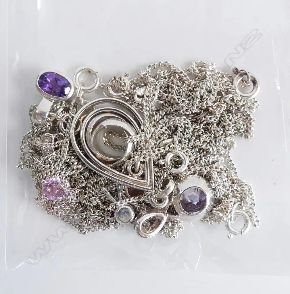 6 925 SILVER NECKLACES 22.1 GRAMS Image 1++