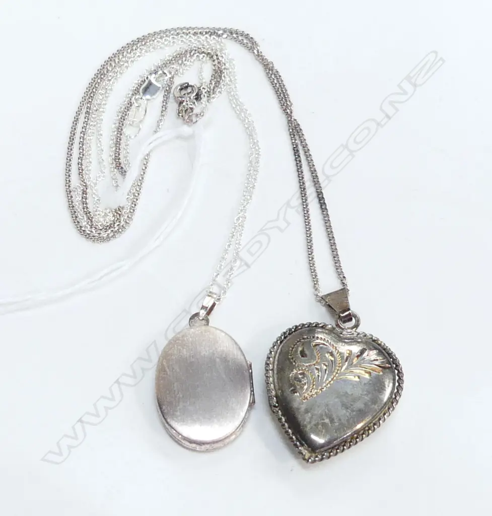 2 VINTAGE STG SILVER LOCKETS WITH CHAINS 11.42 GMS Image 1++
