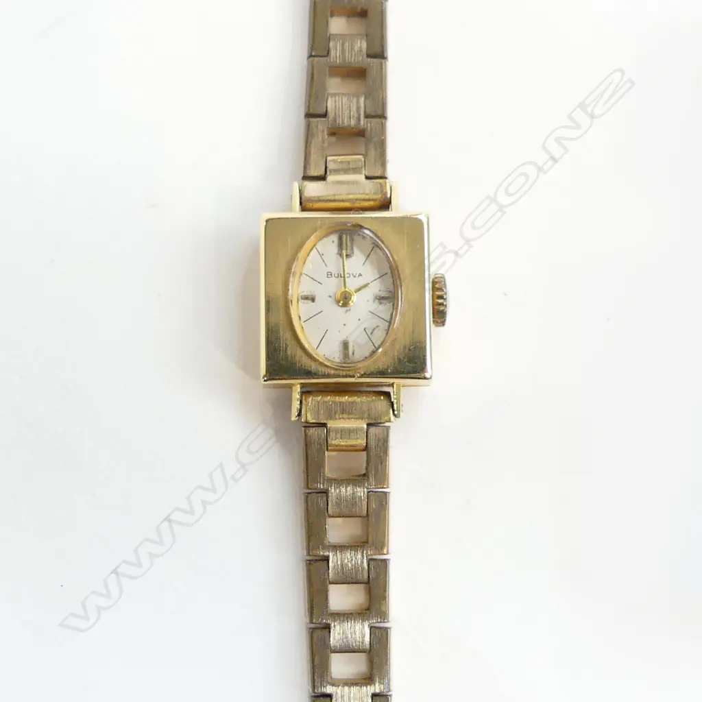 18CT BULOVA  LADIES RETRO WRIST WATCH WITH R/G STRAP Image 1++