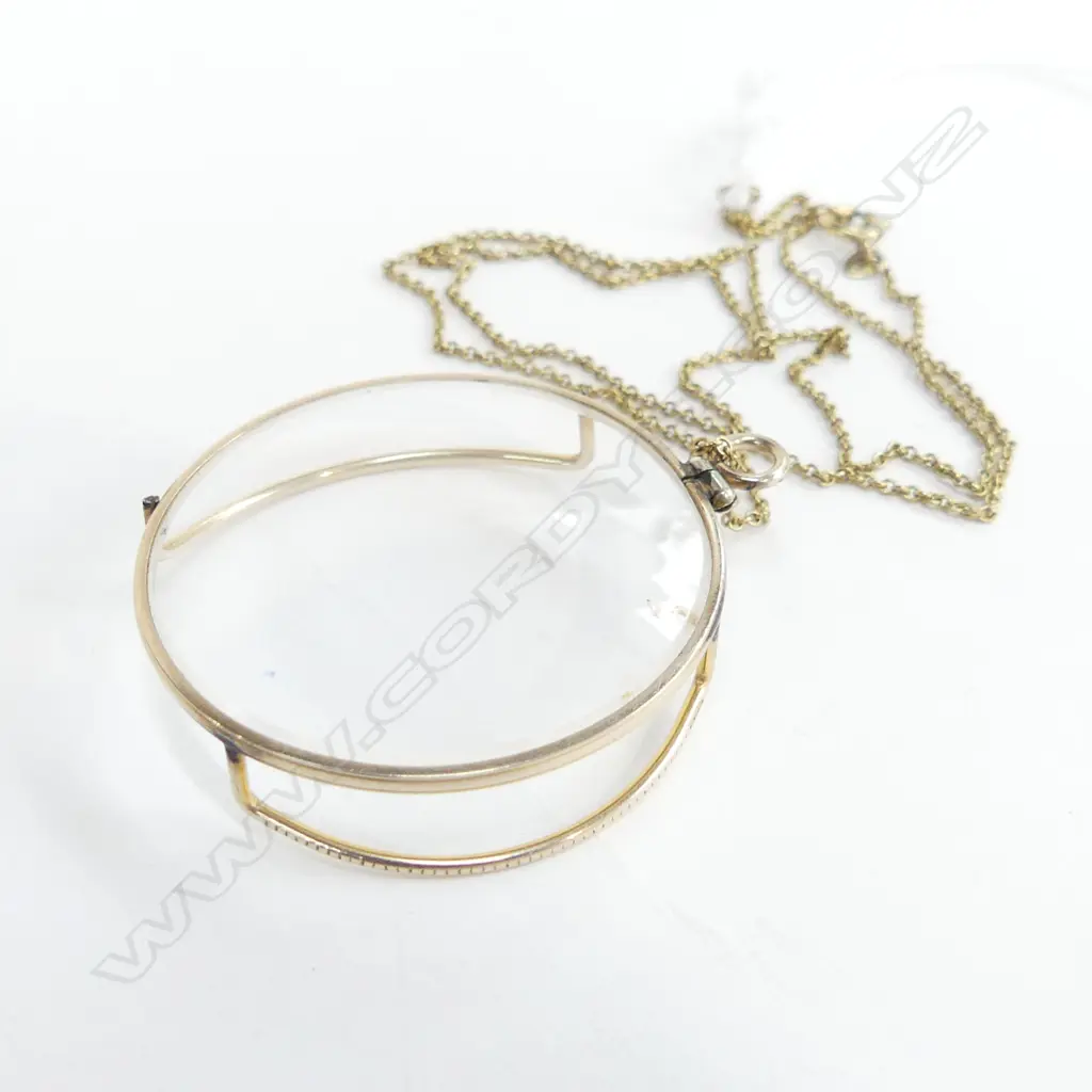 ROLLED GOLD MONOCLE ON PLATED CHAIN  Image 1++