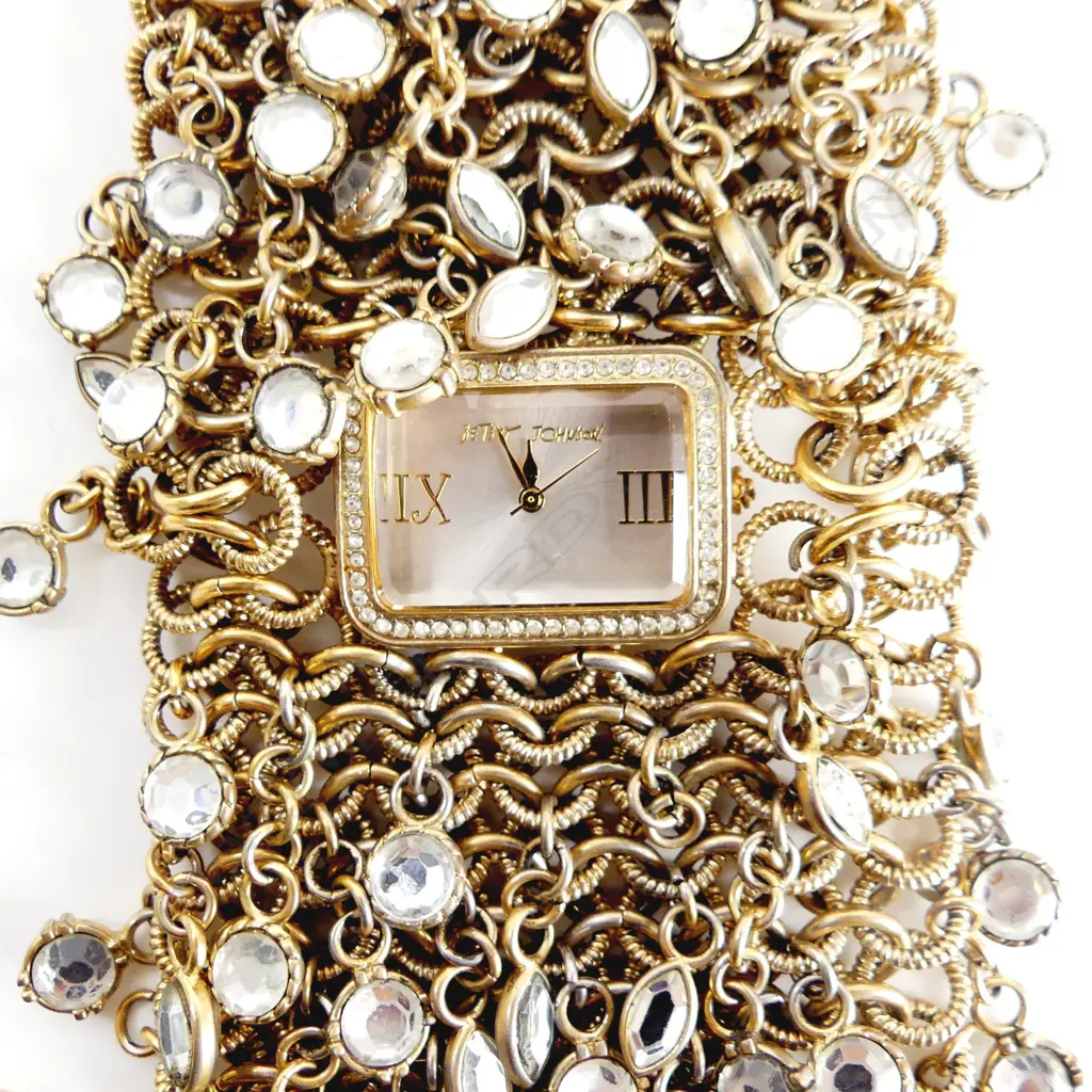 BETSEY JOHNSON BRACELET WRIST WATCH, BOXED Image 1++