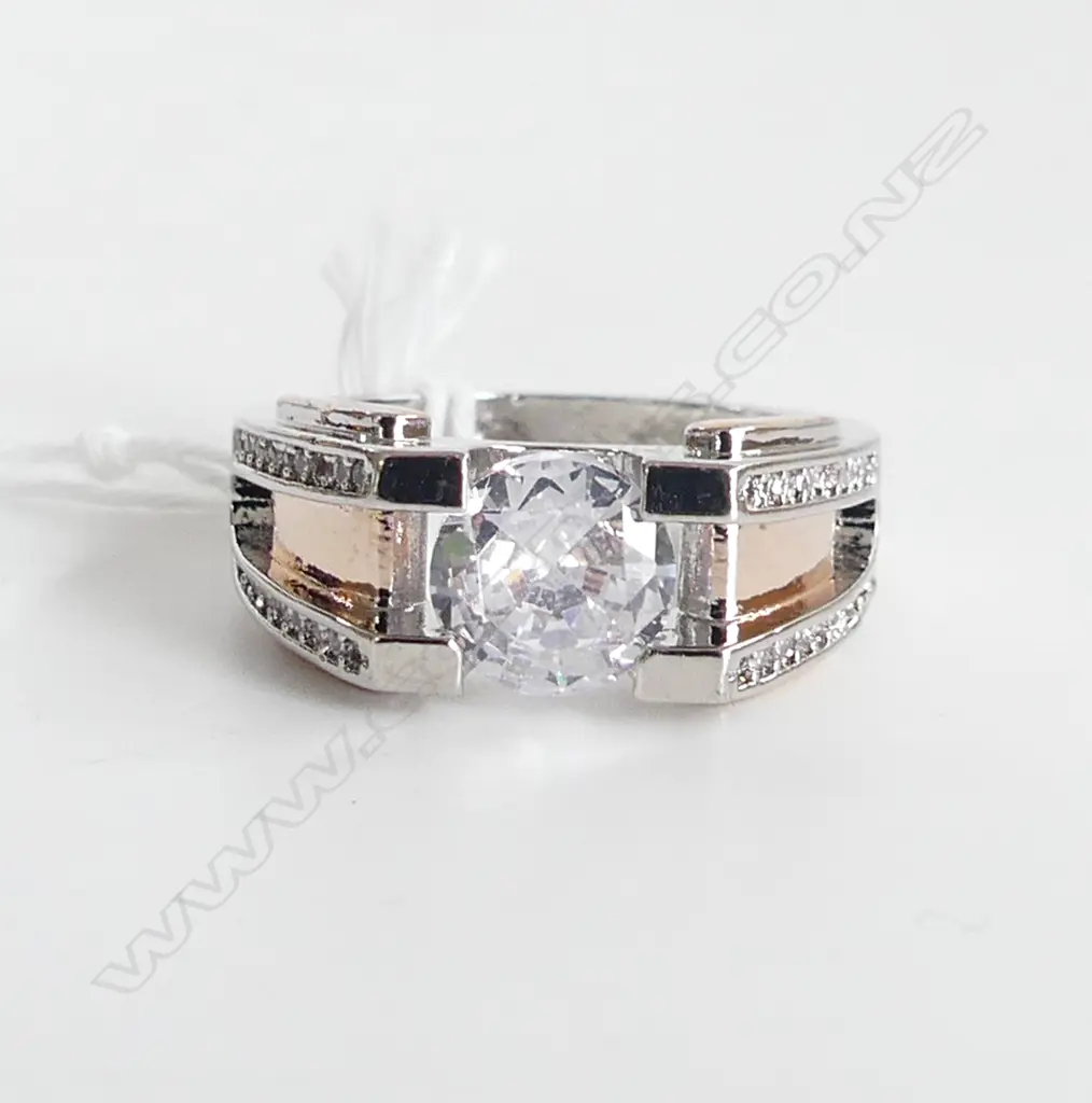 3CT FAUX DIAMOND RING WITH 925 SILVER PLATE Image 1++