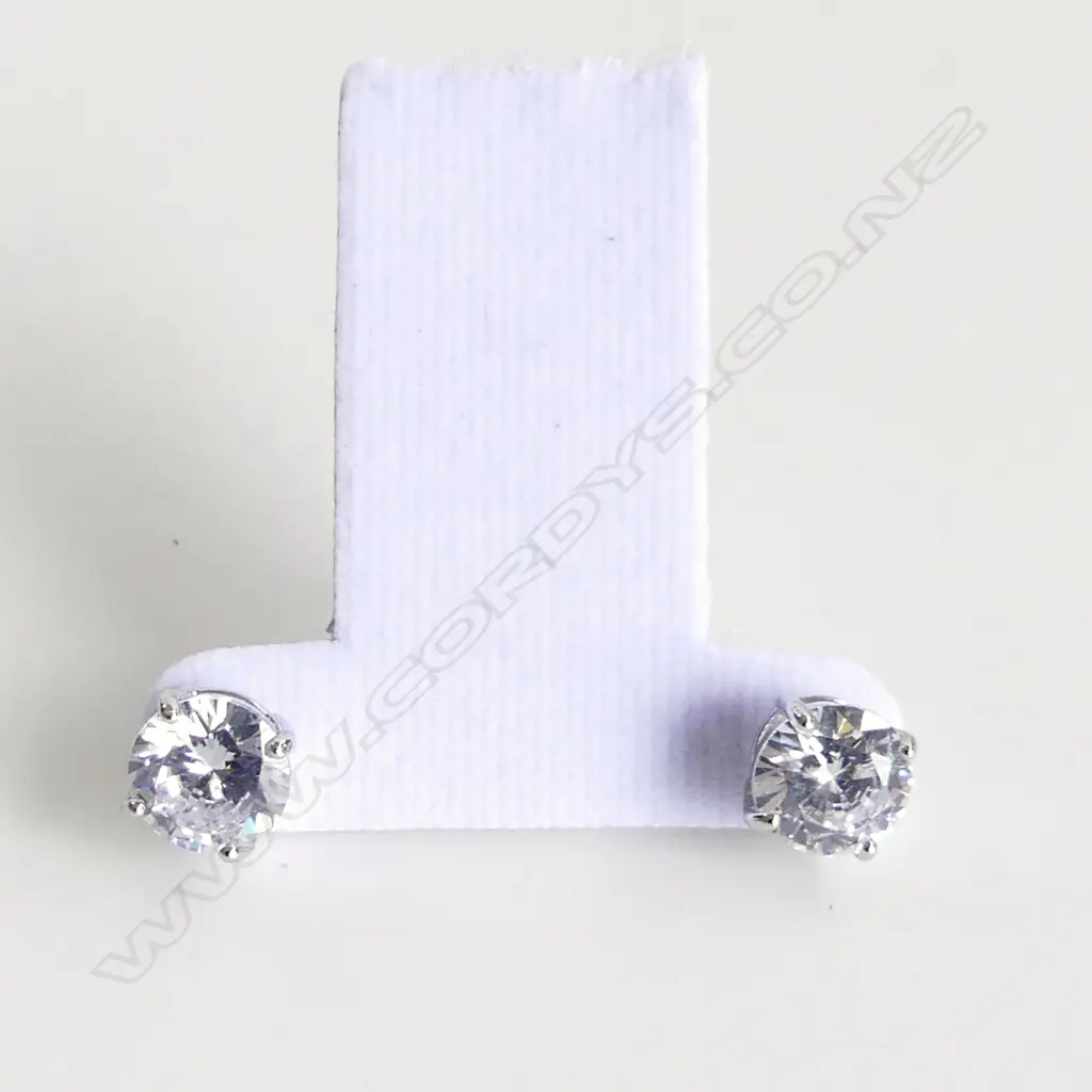 5CT FAUX DIAMOND & SILVER PLATED STUD EARRINGS  Image 1++