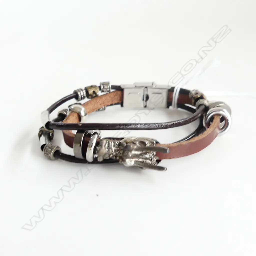 HAND MADE TAN LEATHER & STEEL WOLF BRACELET  Image 1++