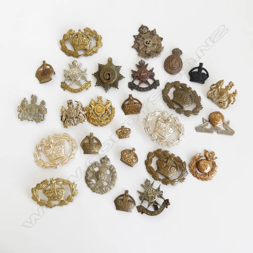 BAG ASST. MILITARY BADGES Image 1++