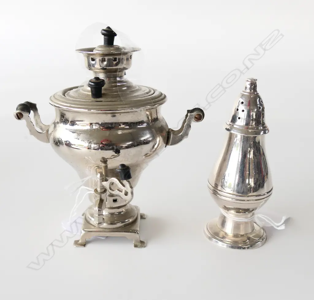 SILVER PLATE MINIATURE SAMOVAR, H 130mm + EP PEPPER CONDIMENT H.110mm Image 1++