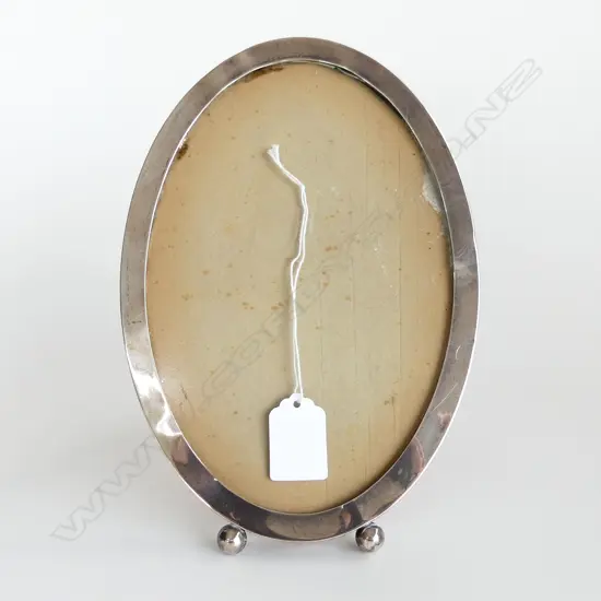 STG SILVER OVAL PHOTO FRAME, B'HAM 1916 230x160mm