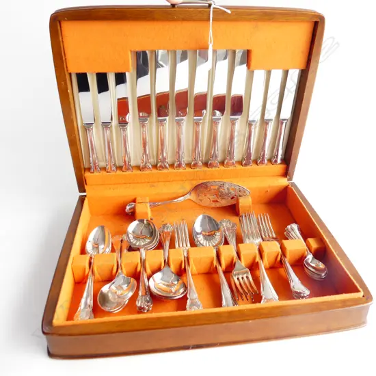 WOODEN CANTEEN CUTLERY; 45PC