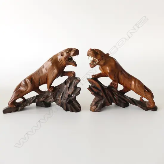 PAIR OF CHINESE CARVED WOOD TIGERS. L 21CM X 17.5CM EACH