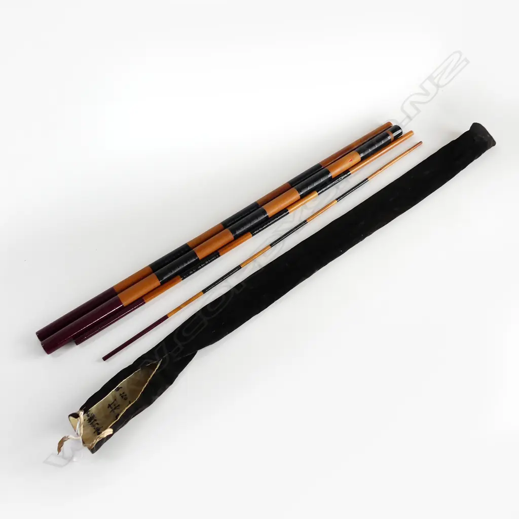 70’S PREMIUM BOUND AND LACQUERED TENKARA BAMBOO FLYFISHING ROD FROM KYOTO. MINT COND. PORTABLE IN 7 SECTIONS 5000MM Image 1++