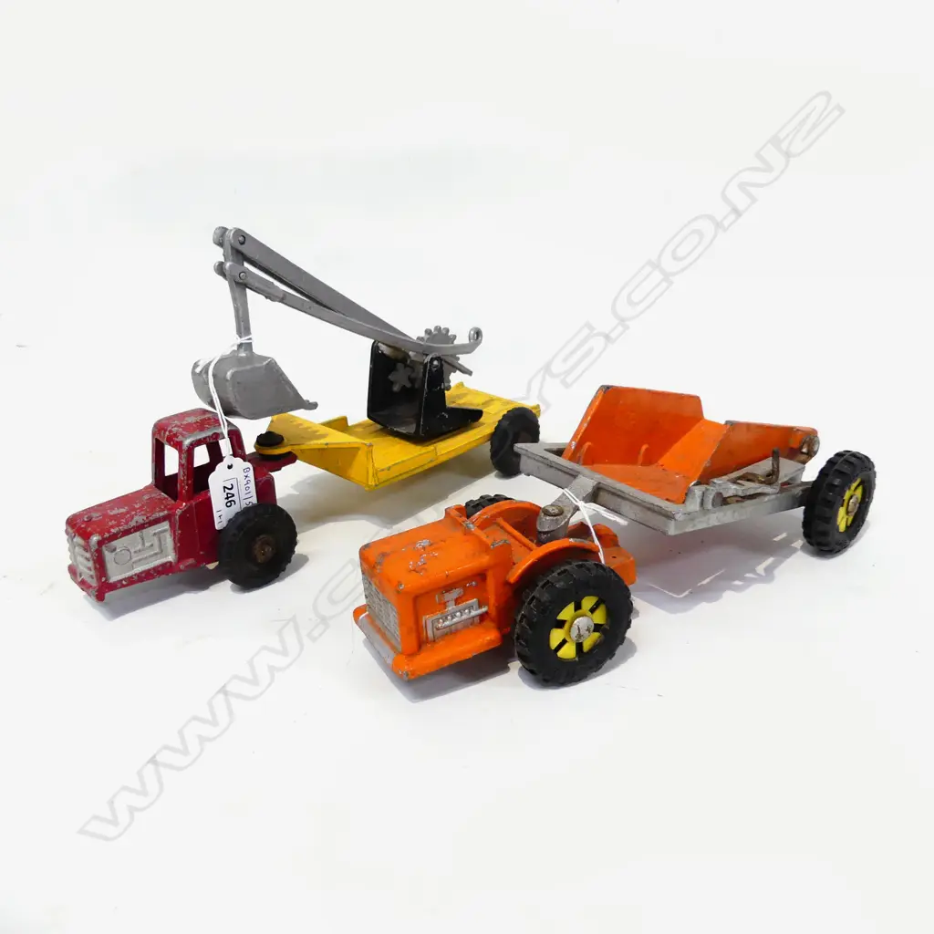 FUN HO EARTH MOVING DIGGER L300MM & TIPPING EARTH MOVER L280MM Image 1++