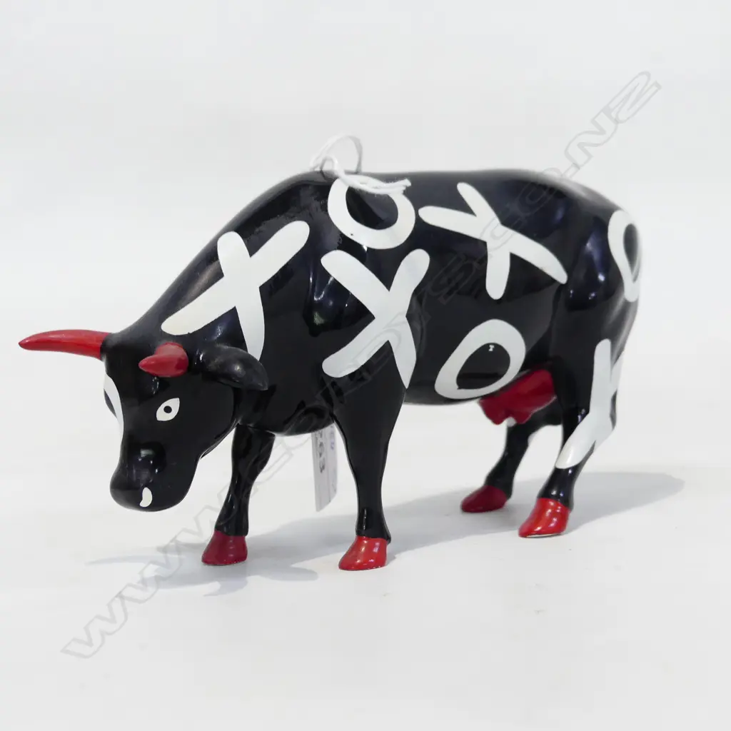 COW PARADE COLLECTABLE COWS "HUGS AND SMOOCHES" Image 1++