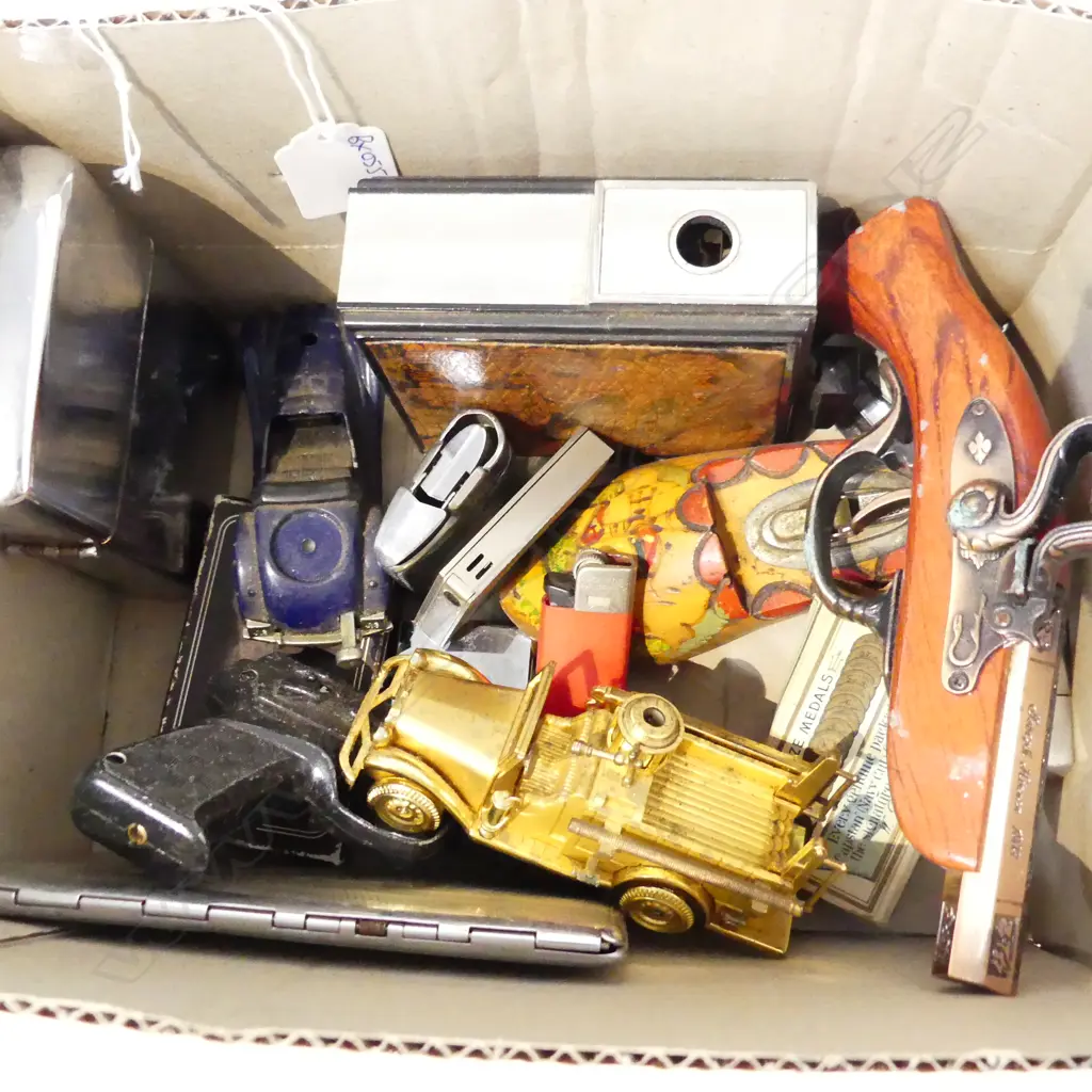 BOX ASSORTED COLLECTABLE LIGHTERS Image 1++