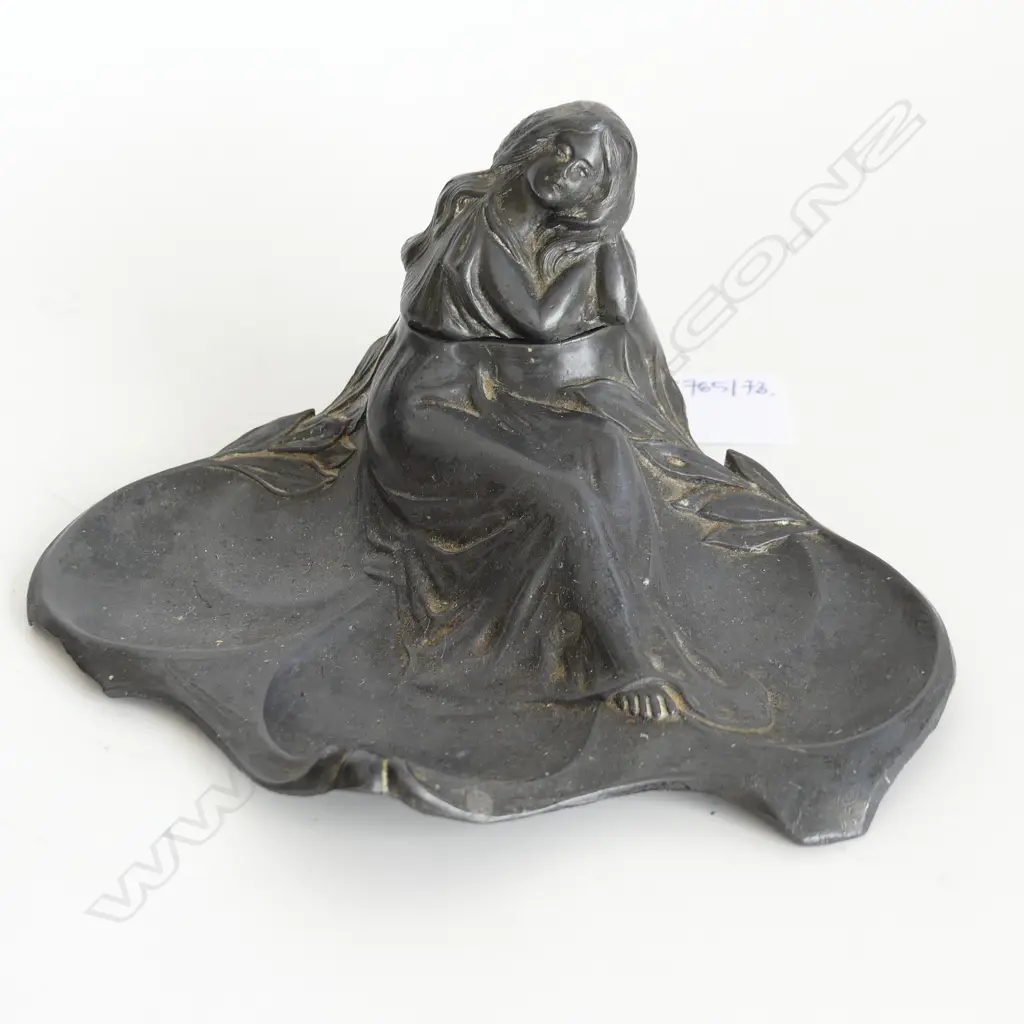 ART NOUVEAU SPELTER INKWELL W.160mm Image 1++