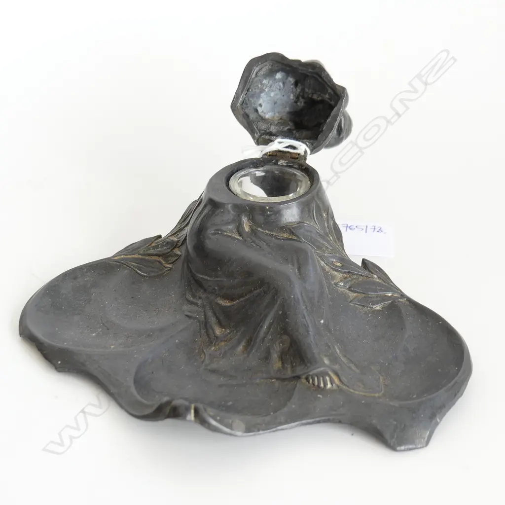 ART NOUVEAU SPELTER INKWELL W.160mm Image 1++