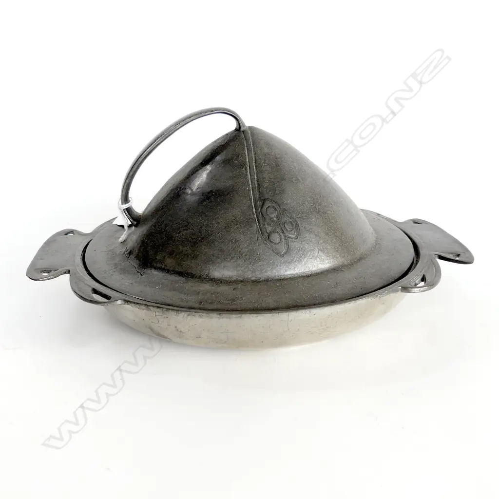 ARCHIBALD KNOX LIBERTY TUDRIC PEWTER LIDDED MUFFIN DISH 230mm dia small crack Image 1++