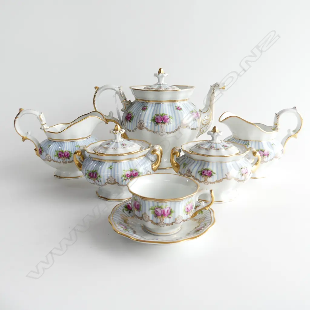CONTINENTAL PART TEA SET; LG TEAPOT, 2 JUGS, 2 LIDDED SUGAR BOWLS & 1 C&S. TEAPOT A/F Image 1++