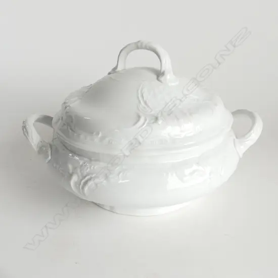 ROSENTHAL GERMANY CLASSIC ROSE PORCELAIN LIDDED TUREEN L. 260mm