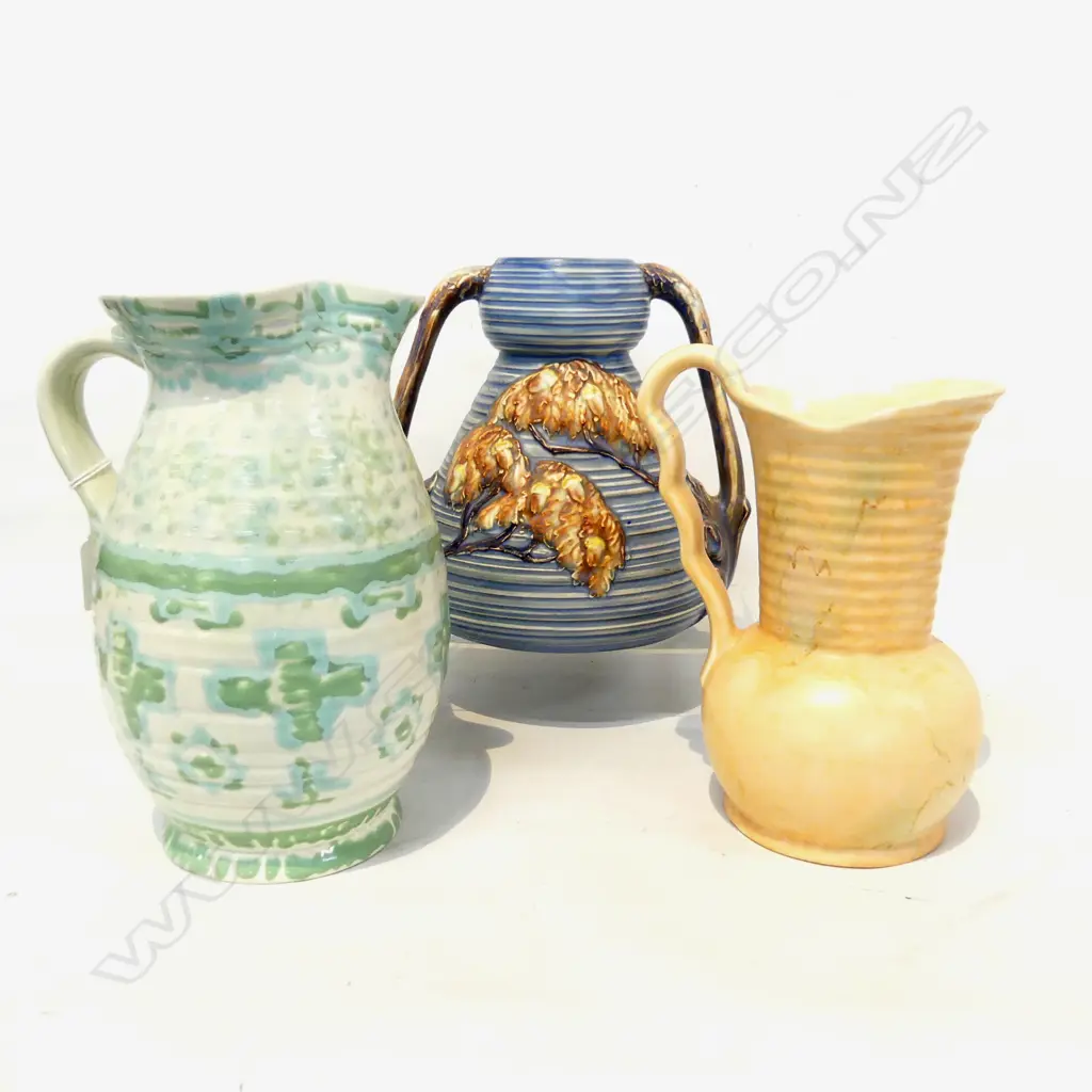 3 DECO ERA CERAMICS; CARLTON WARE VASE, 2 BESWICK JUGS H.230mm  Image 1++