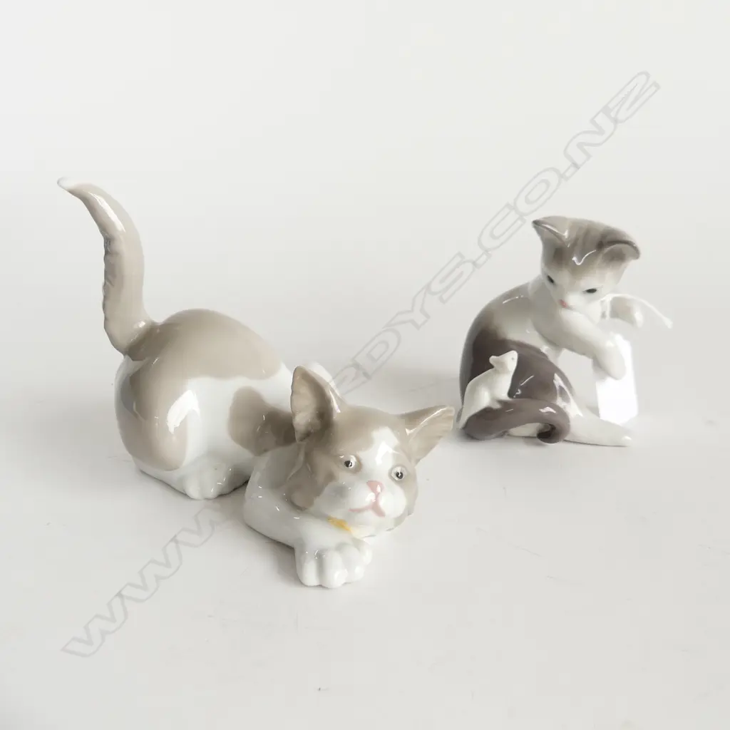 TWO LLADRO KITTENS ONE WITH MOUSE L. 110mm Image 1++