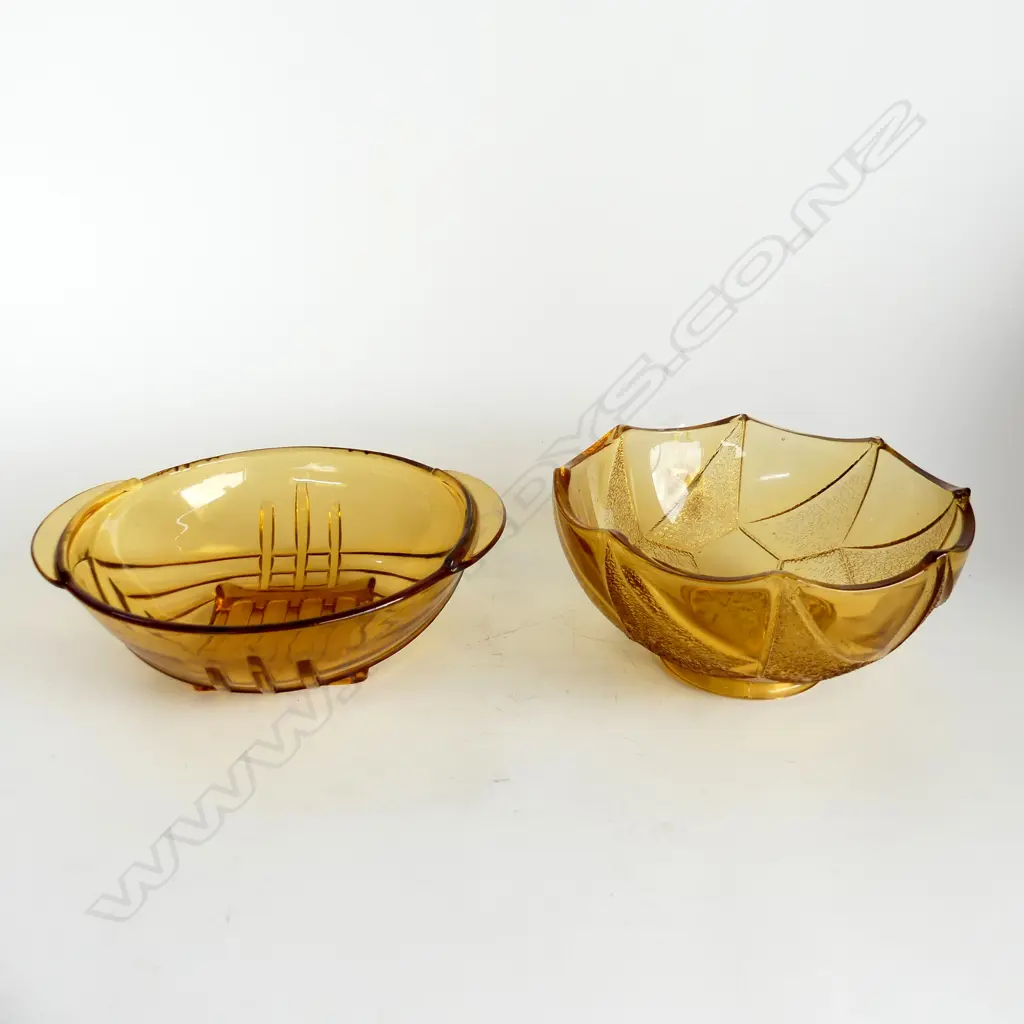 TWO AMBER ART DECO DEPRESSION GLASS SERVING BOWLS D, 240mm Image 1++