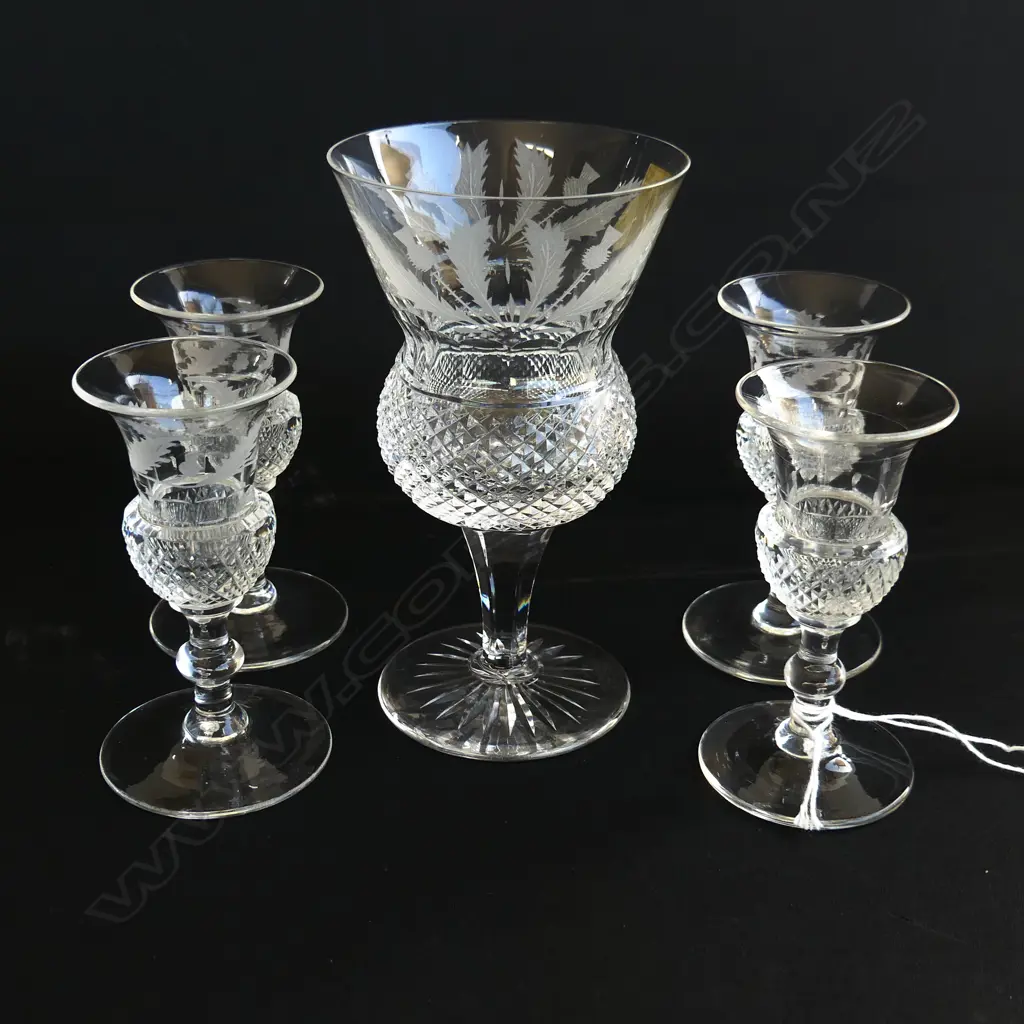 5 EDINBURGH THISTLE CRYSTALGLASSES: 4 LIQUER 9mm + 1 CLARET 130mm Image 1++