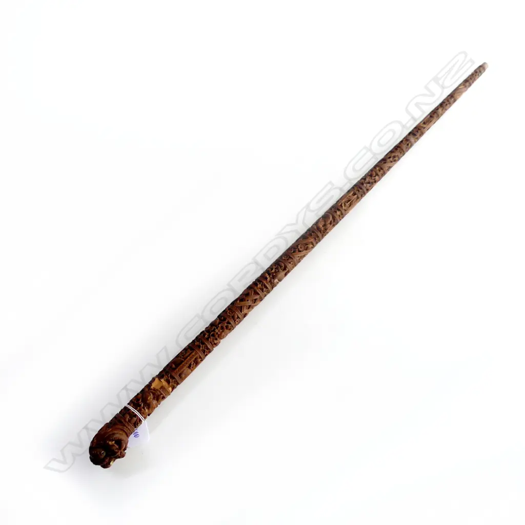 VINTAGE CARVED WOODEN WALKING STICK, MYTHICAL BIRD HANDLE. A/F Image 1++