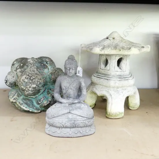3 CONCRETE GARDEN PCES; PAGODA H.260mm, BUDDHA, CROUCHING MAN