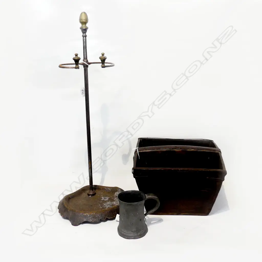 WOODEN JAPANESE BUCKET,STICK STAND & PEWTER TANKARD. Image 1++
