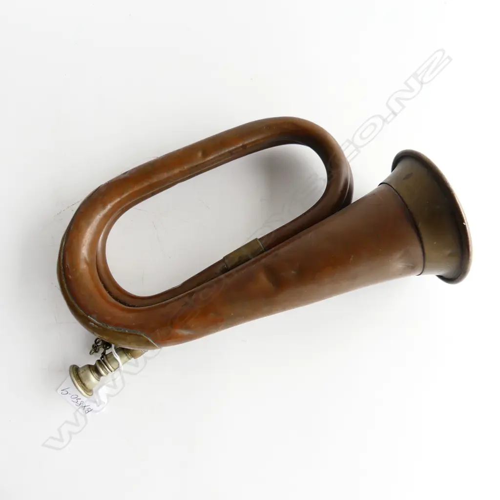 OLD ORIGINAL COPPER AND BRASS BUGLE  Image 1++
