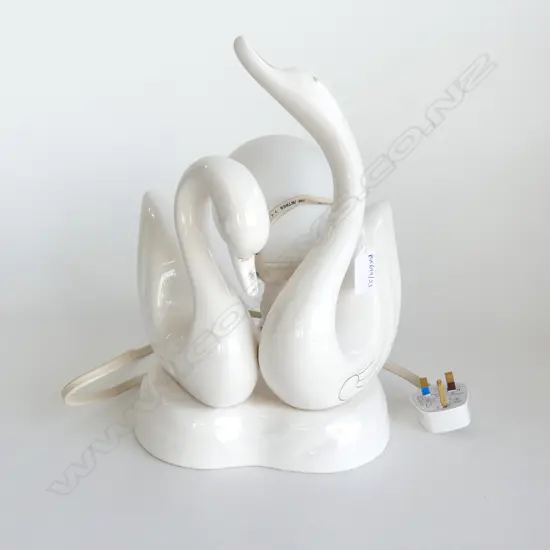 WHITE CERAMIC SWAN LAMP - BRITISH PLUG H.320mm