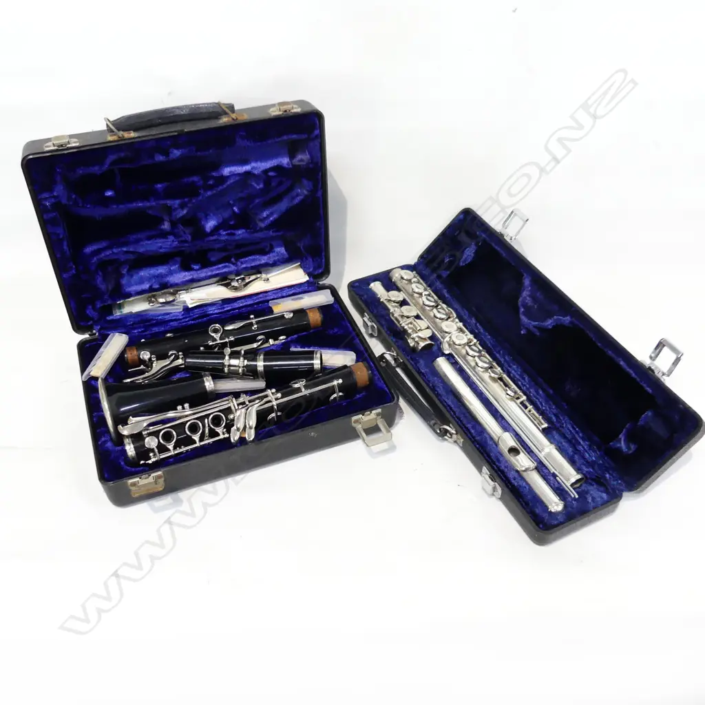 BUNDY CLARINET + J M GRASSI FLUTE Image 1++