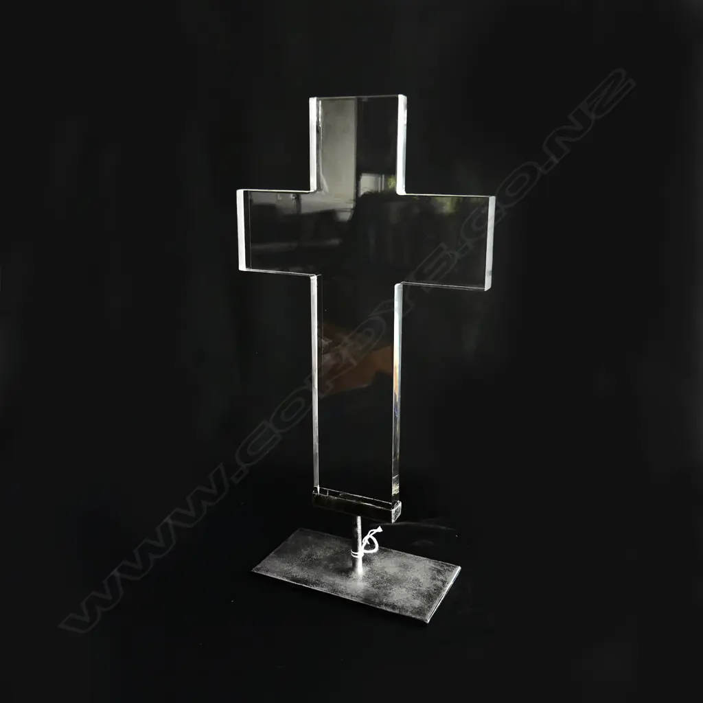 CLEAR ACRYLIC CROSS ON STAND H.370mm Image 1++