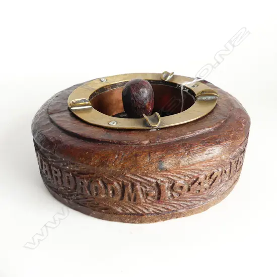 1942 ROYAL NAVY WARSHIP WARDROOM LARGE CARVED ASHTRAY BUILT BY FRANK CURTIS LTD 17 MARCH 1942 D. 190mm