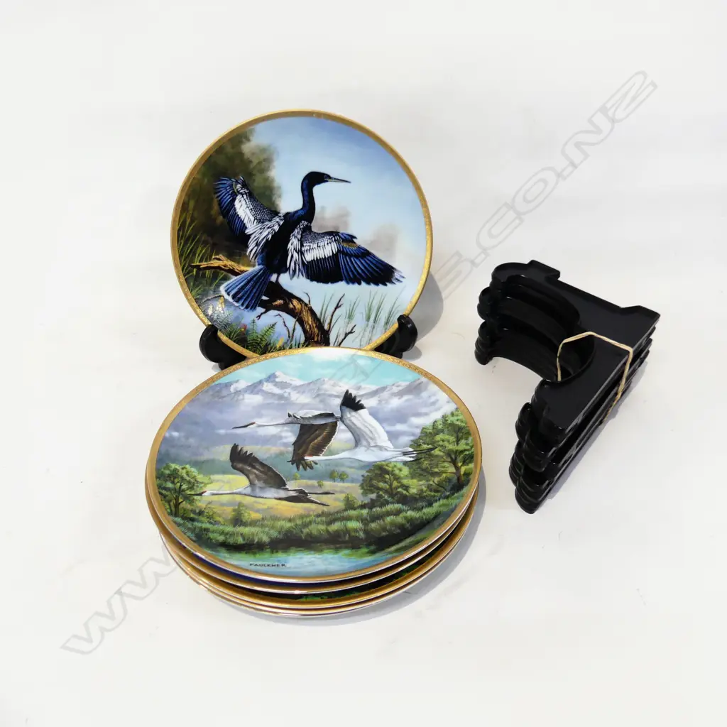 6 COLLECTORS PLATES + STANDS 'ELEGANT BIRD SERIES' 215mm dia Image 1++