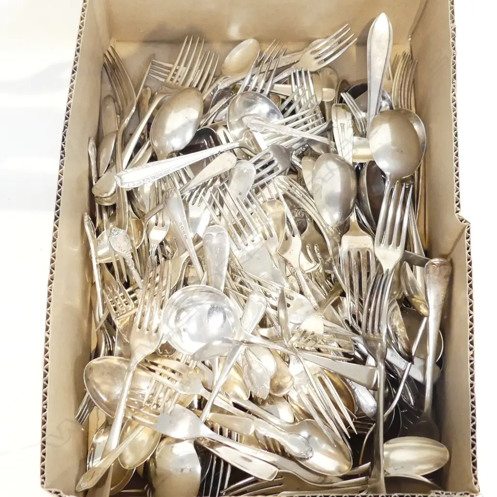 BIG BOX LOT ASST VINTAGE SILVER PLATE FLATWARE, SPOONS & FORKS Image 1++