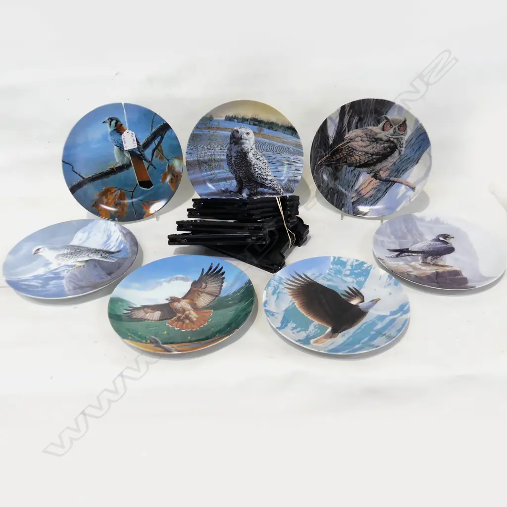 7 COLLECTORS PLATES + STANDS 'MAJESTIC BIRD SERIES' 215mm dia Image 1++
