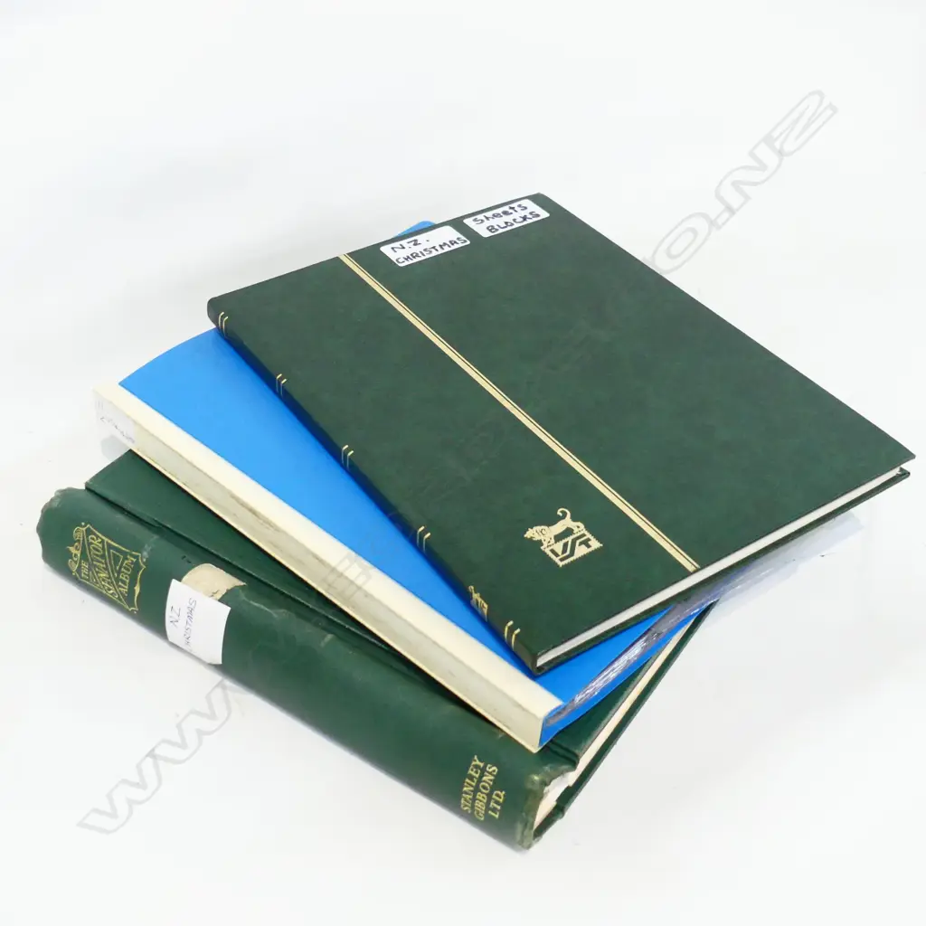 TRAY ASST. STAMP ALBUMS Image 1++