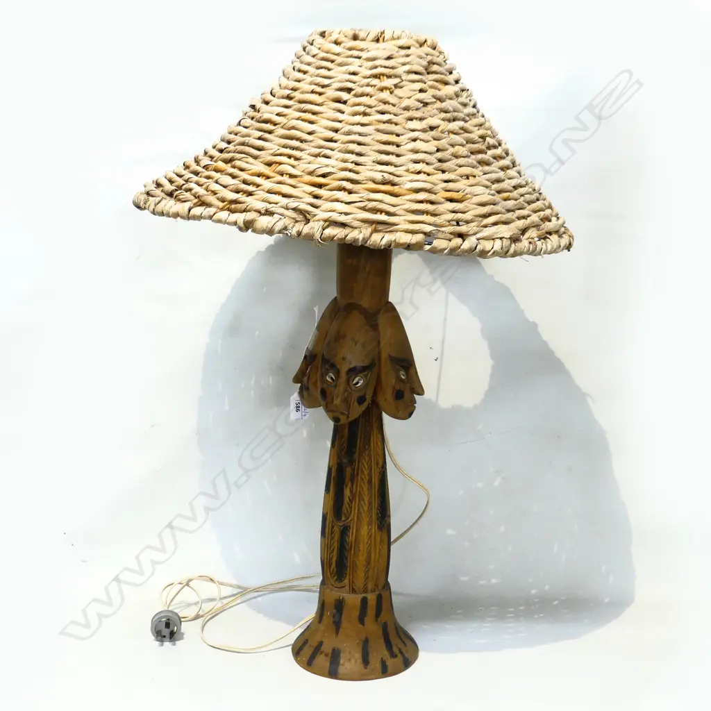CARVED WOODEN TRIBAL TABLE LAMP w. RATTAN SHADE H.770mm Image 1++