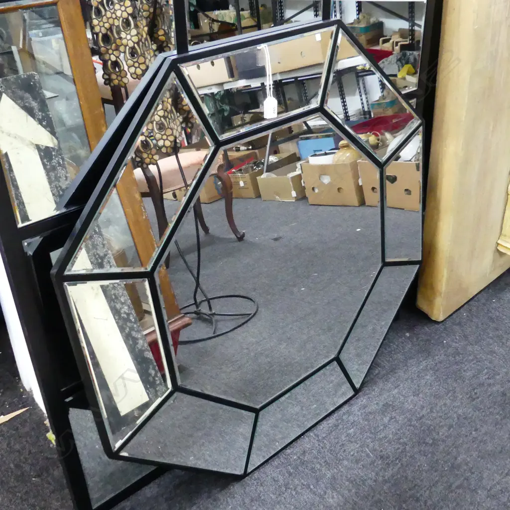CONTEMPORARY HEXAGONAL MIRROR 900x900mm Image 1++