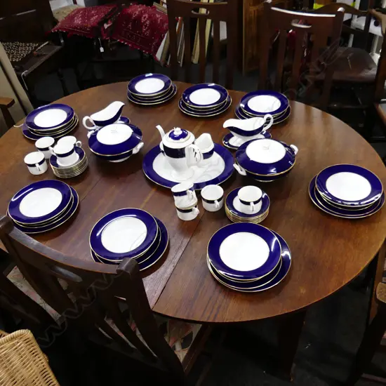 8 PLACE / 58 PCE ROYAL WORCESTER 'VENTURA' DINNER SET...