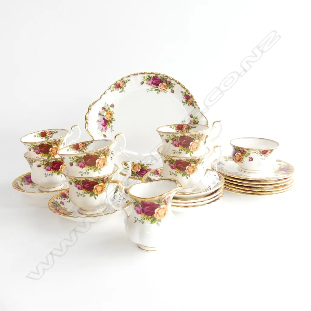 OLD COUNTRY ROSES ROYAL ALBERT 6 C/S/PLATE TEASET  Image 1++