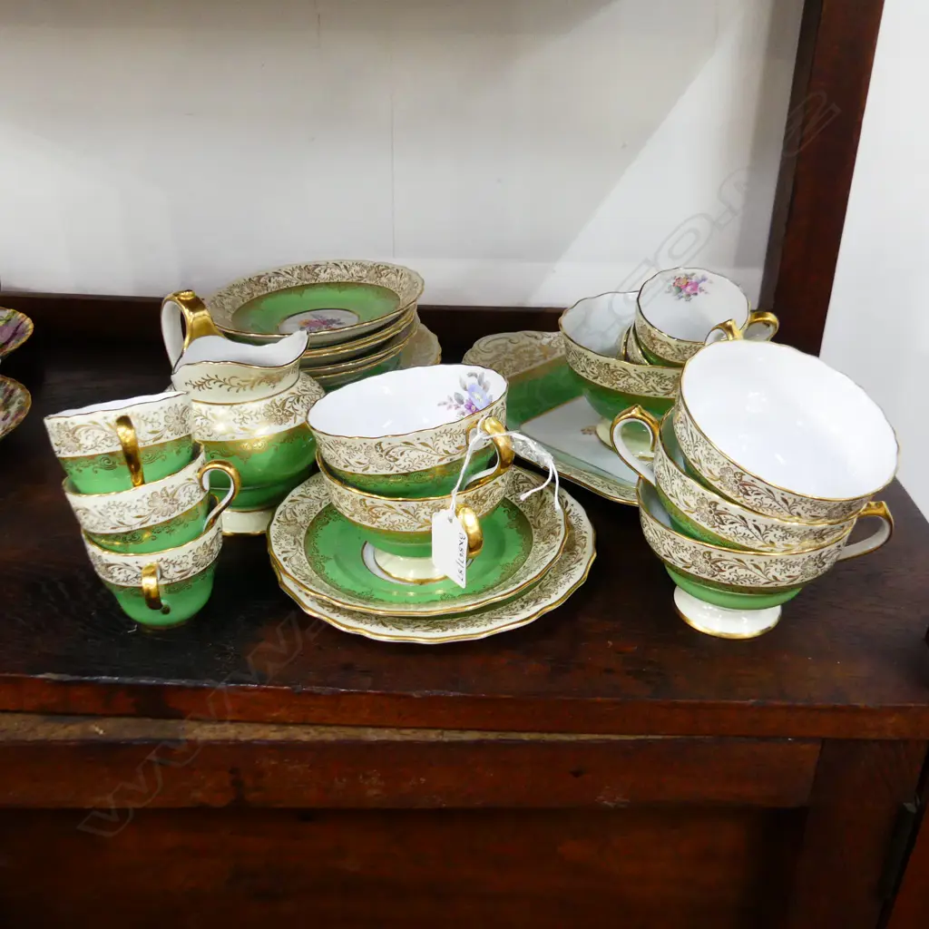 SPODE RUSKIN GREEN PART TEA & COFFEE SET Image 1++