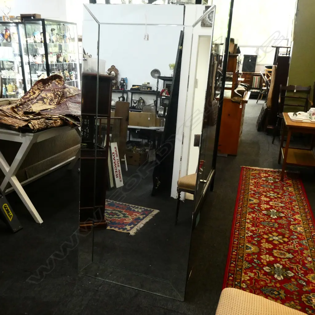 LG CONTEMPORARY DRESSING MIRROR 1600x700mm Image 1++